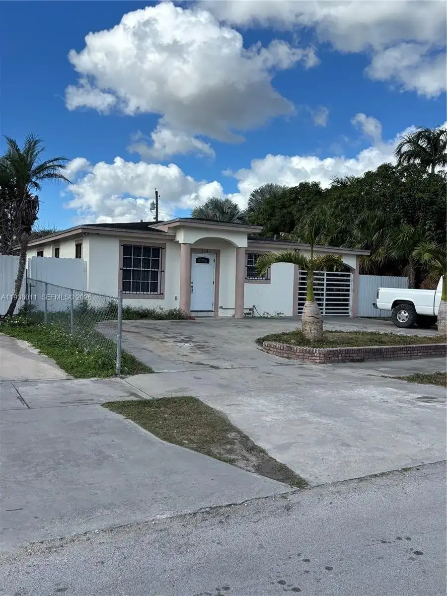 514 NW 7th Ave, Homestead FL 33030 photo 2