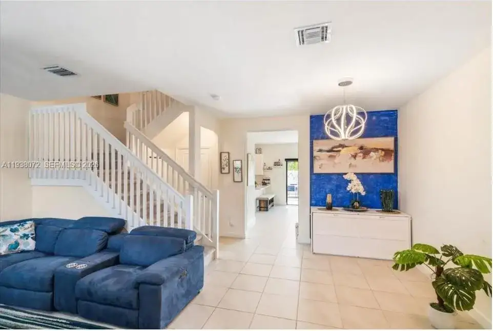 11431 W 32nd Ln, Hialeah FL 33018 photo 5