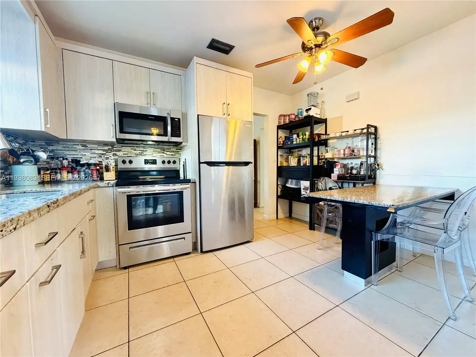 546 E 39th St, Hialeah FL 33013 photo 5