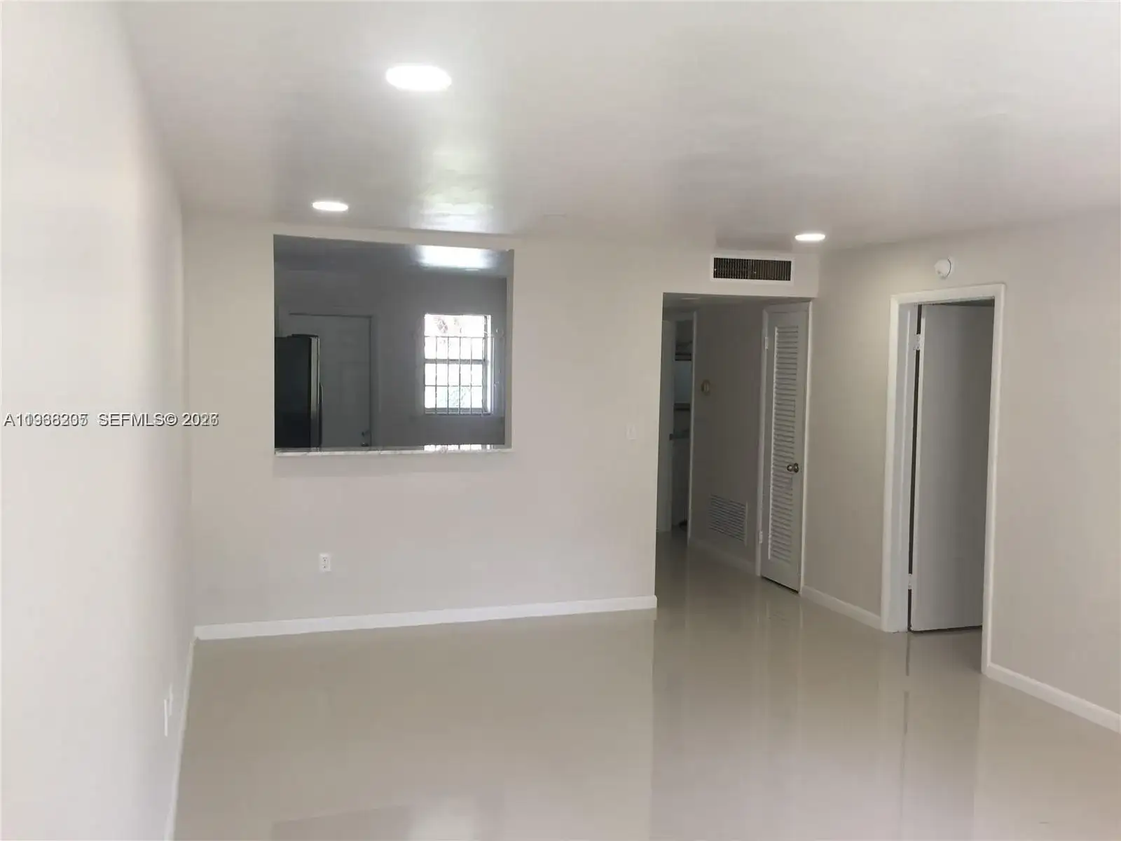 1550 NE 191st St # 309, Miami FL 33179 photo 2