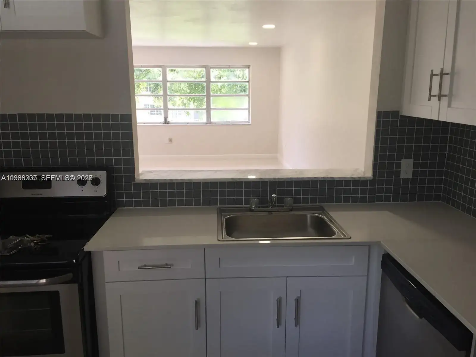 1550 NE 191st St # 309, Miami FL 33179 photo 4
