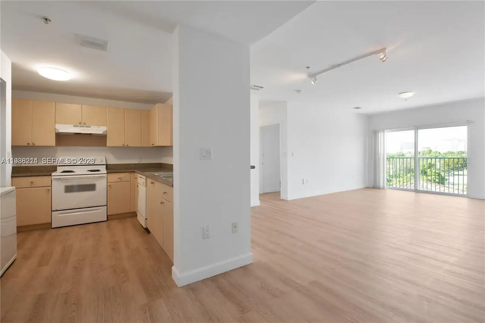 2280 SW 32nd Ave # 315, Miami FL 33145 photo 4