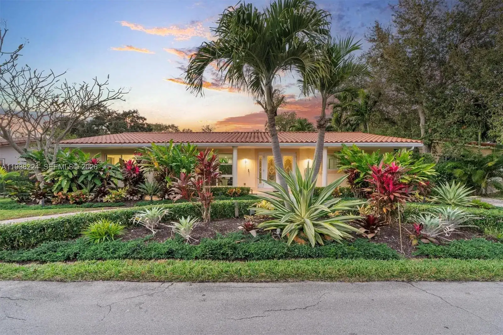 9280 NE 12th Ave, Miami Shores FL 33138 photo 3