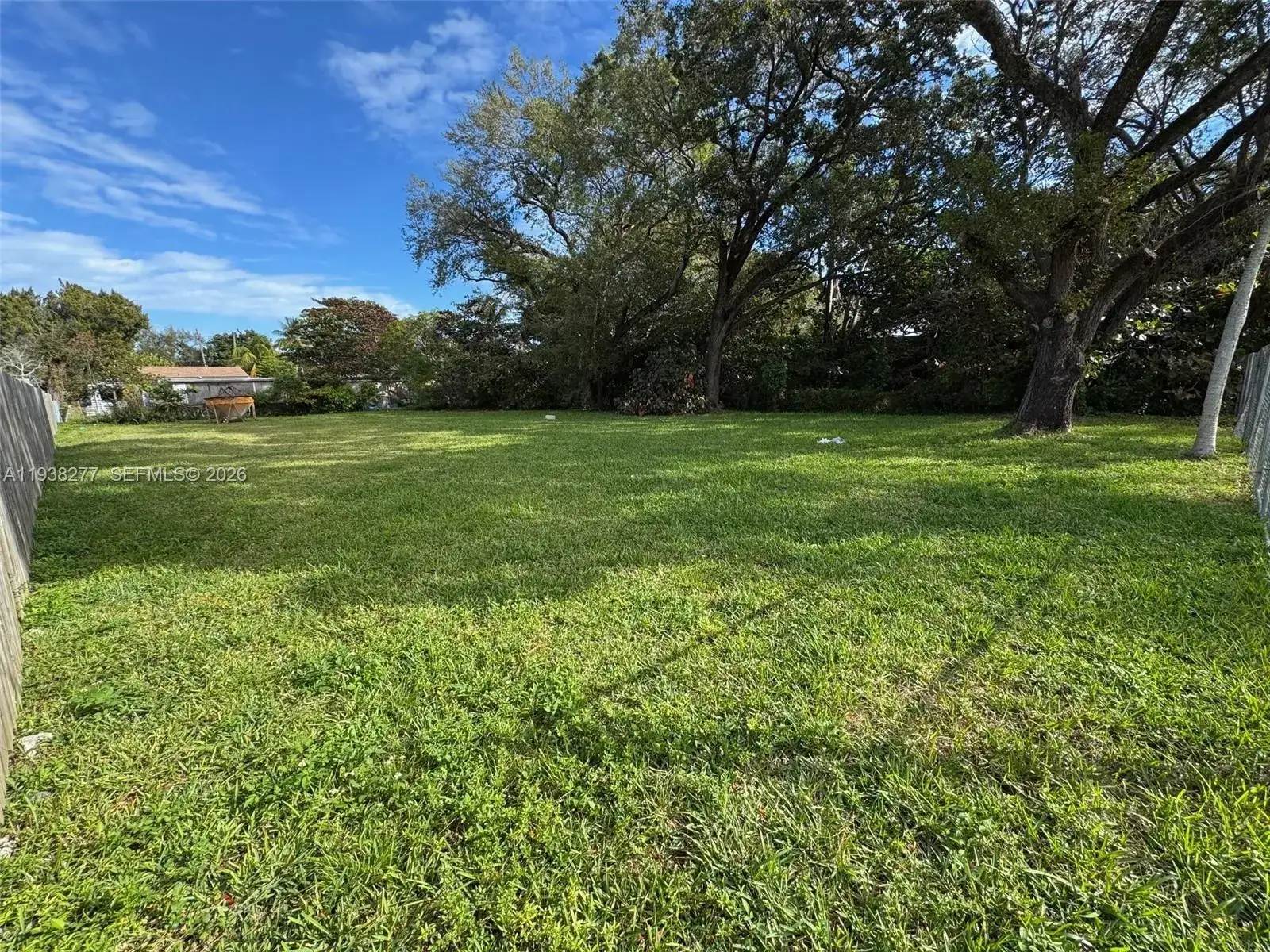 261 NW 96th St, Miami FL 33150 photo 2