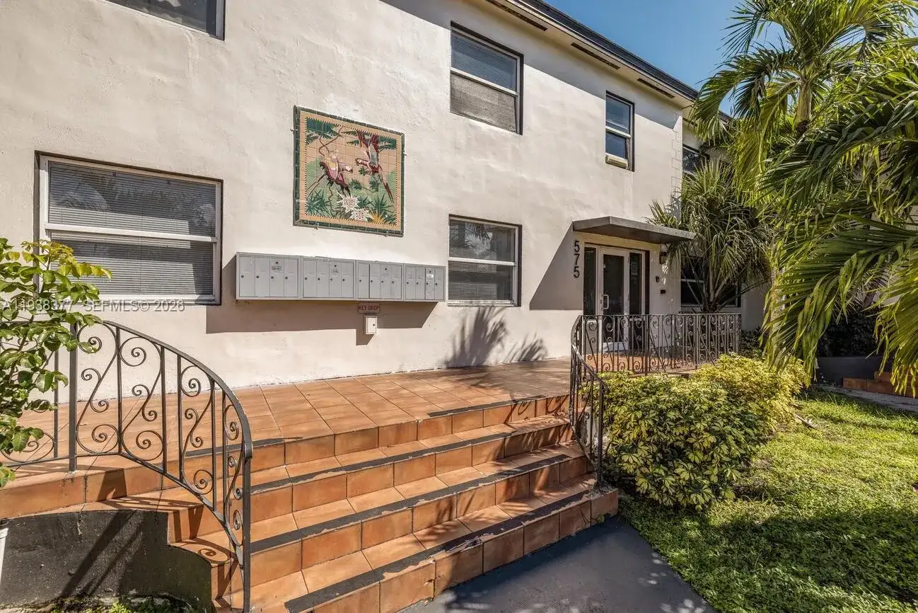 577 NE 82nd St # 14, Miami FL 33138 photo 3