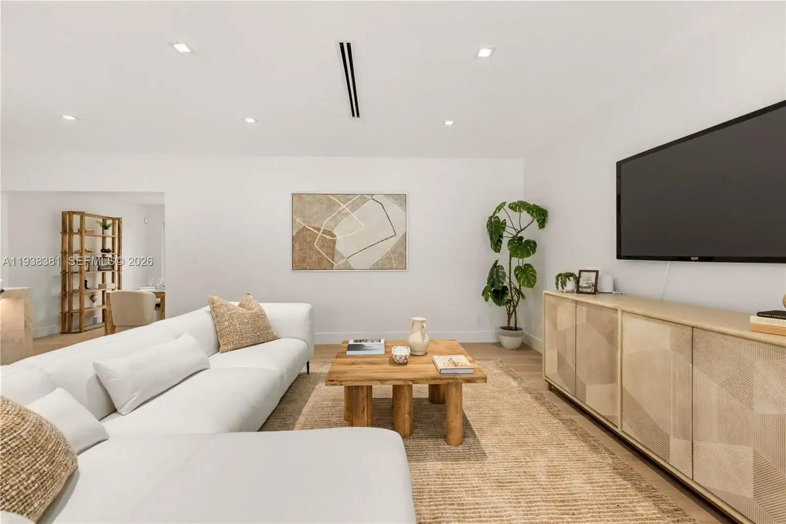 6011 Maynada St, Coral Gables FL 33146 photo 3