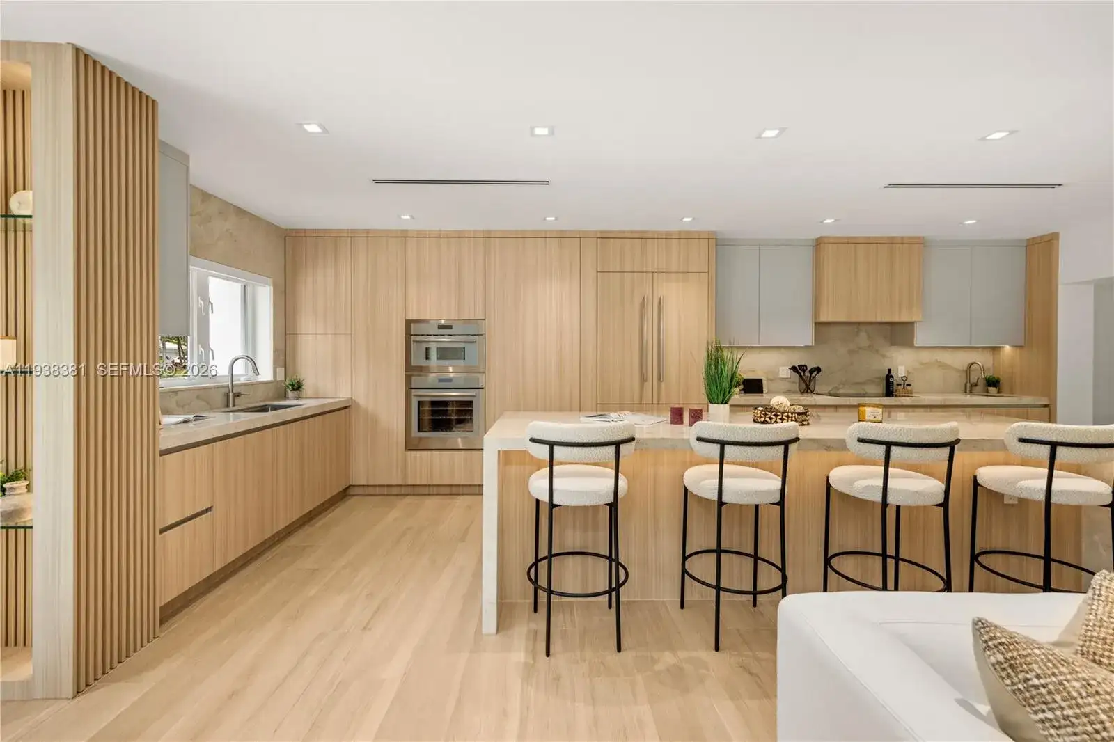 6011 Maynada St, Coral Gables FL 33146 photo 4