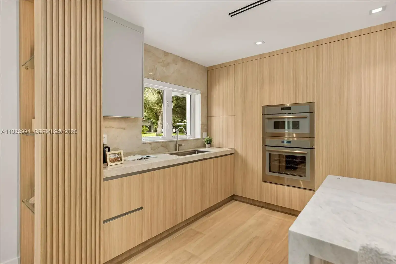 6011 Maynada St, Coral Gables FL 33146 photo 5