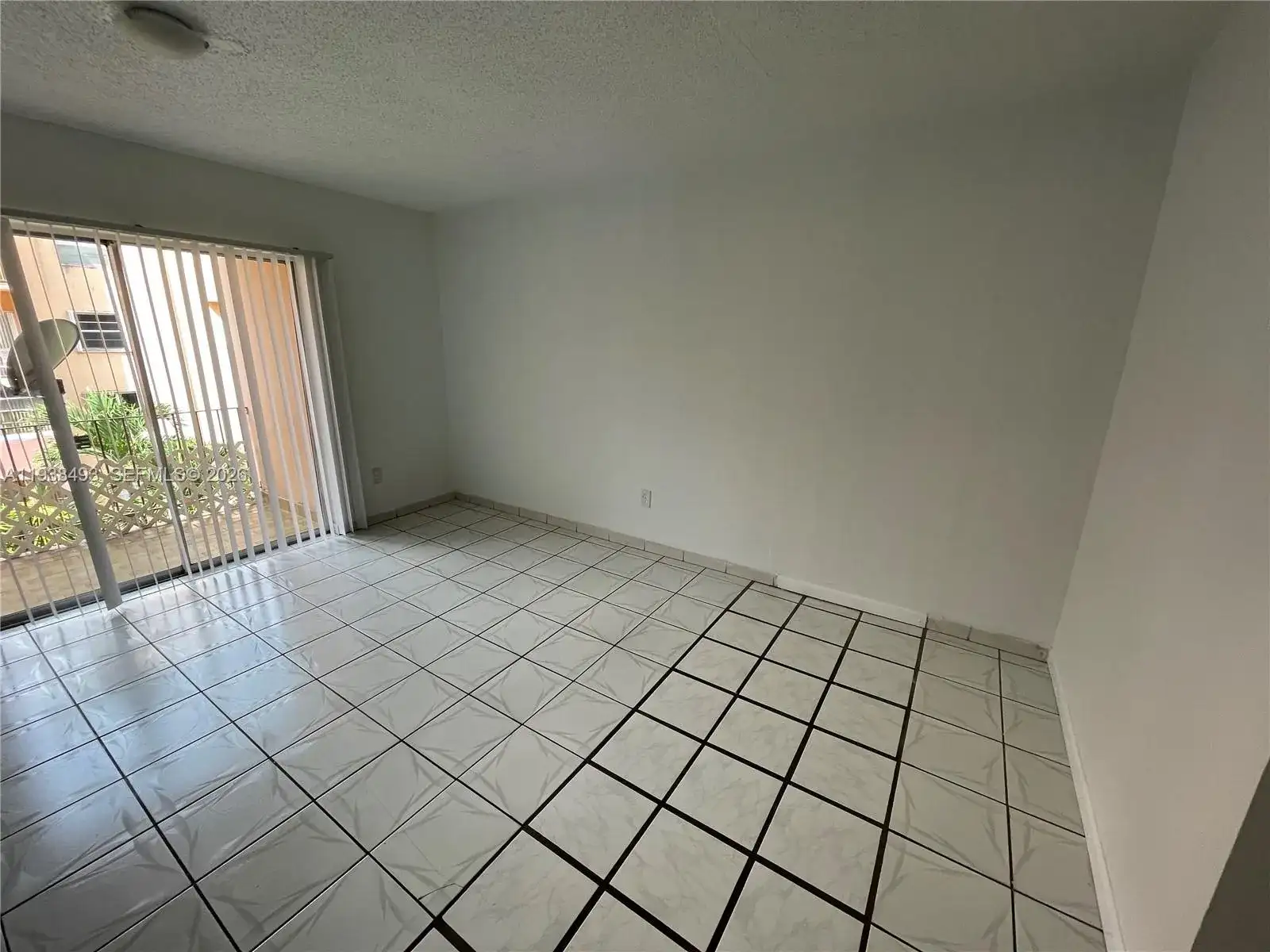 460 E 23rd St # 319, Hialeah FL 33013 photo 4