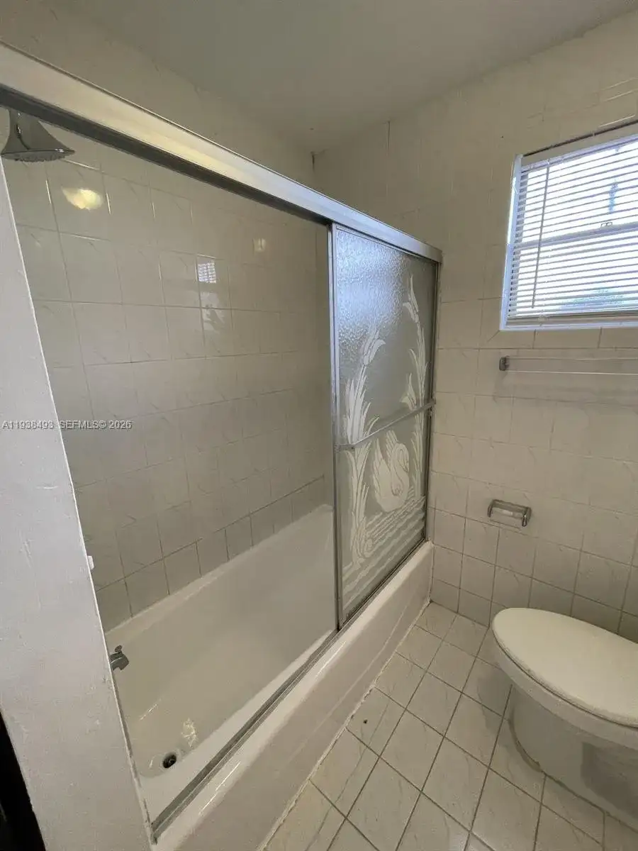 460 E 23rd St # 319, Hialeah FL 33013 photo 5