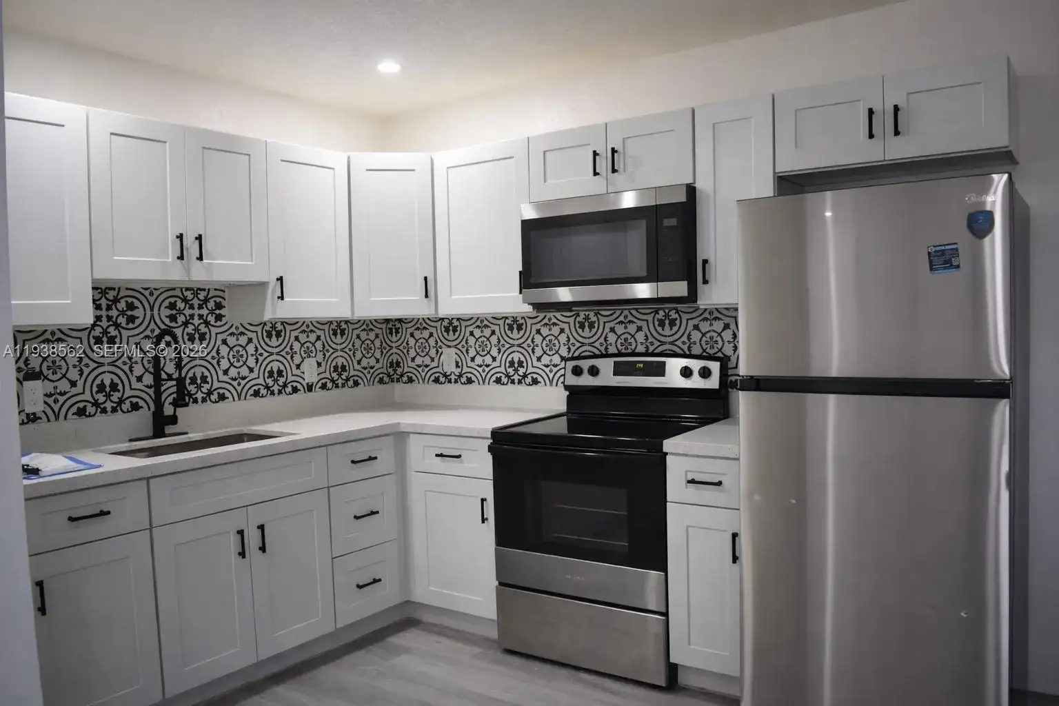 900 NW 8th Ave # 1, Pompano Beach FL 33060 photo 5