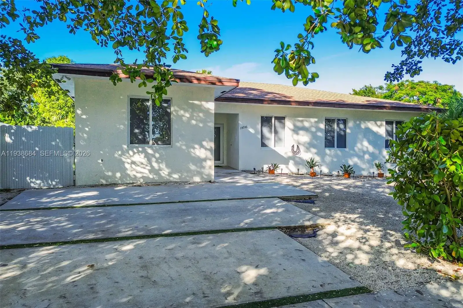 10245 SW 212th St, Cutler Bay FL 33189 photo 2