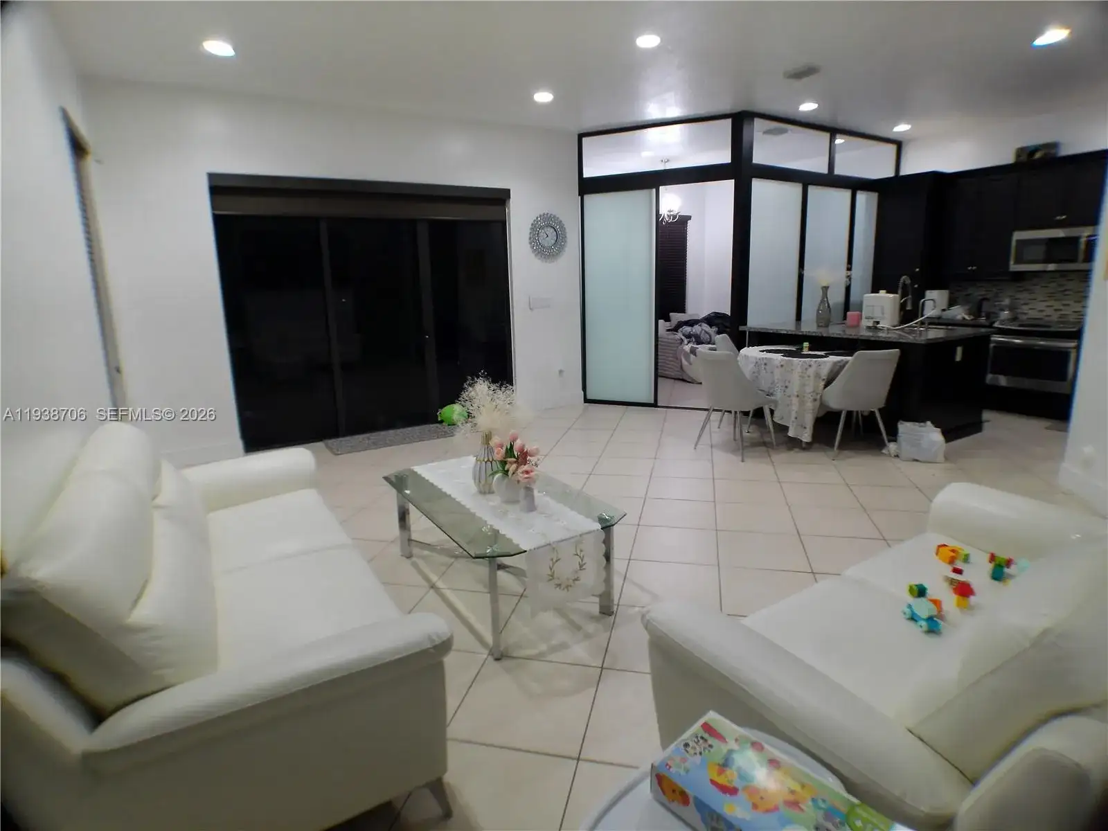 3308 W 95th Ter, Hialeah FL 33018 photo 5