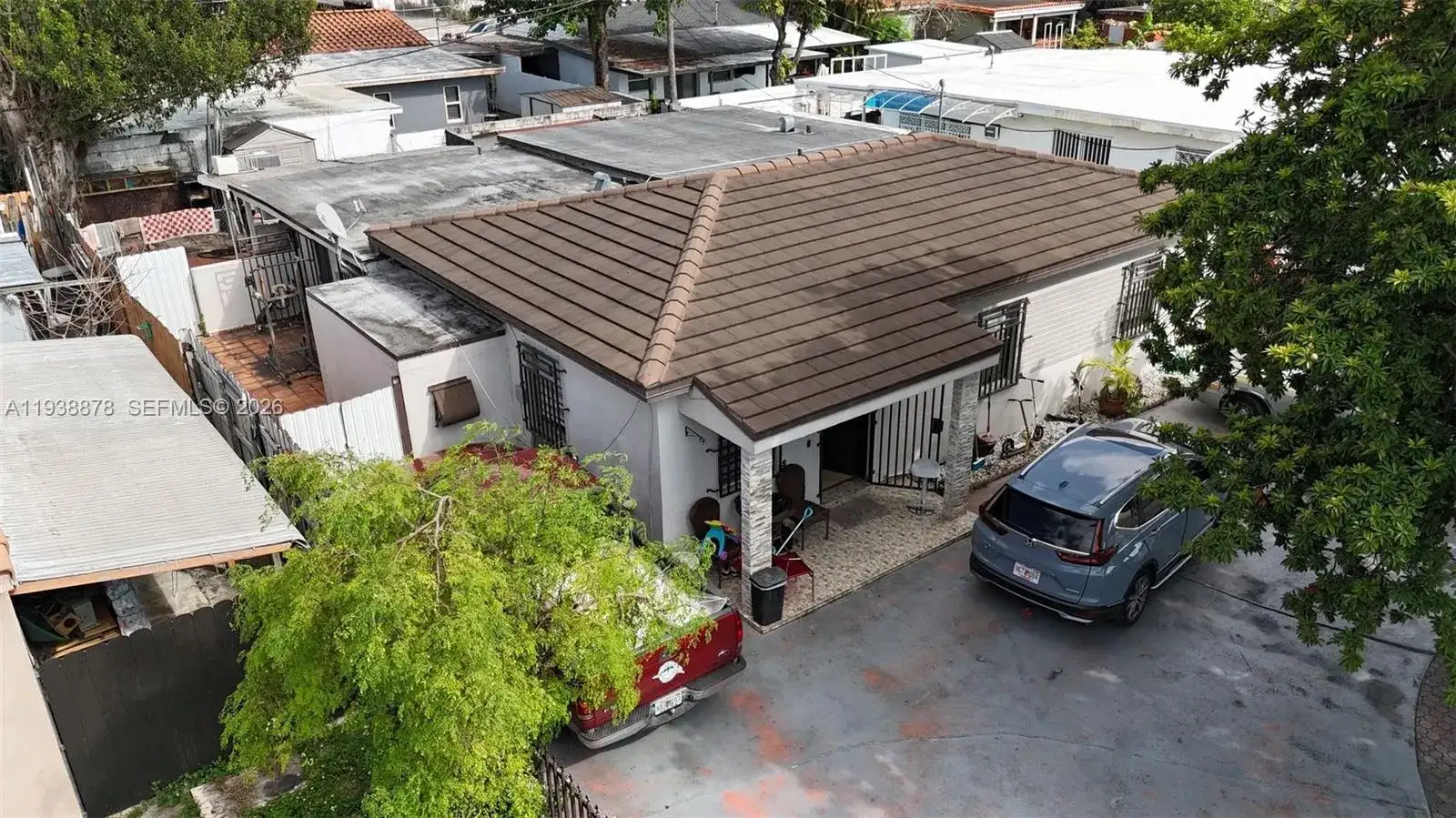 825 E 9th Ln, Hialeah FL 33010 photo 3