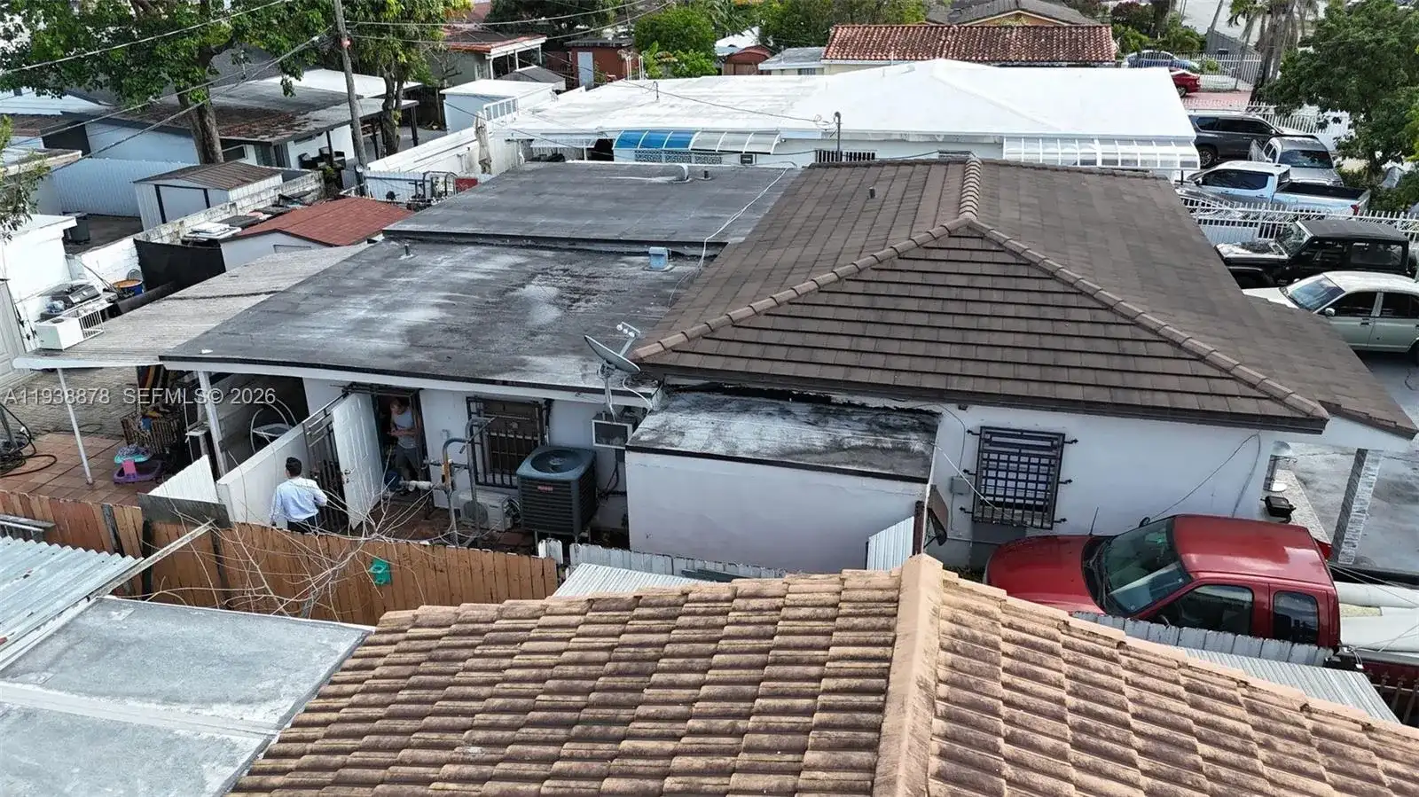 825 E 9th Ln, Hialeah FL 33010 photo 5
