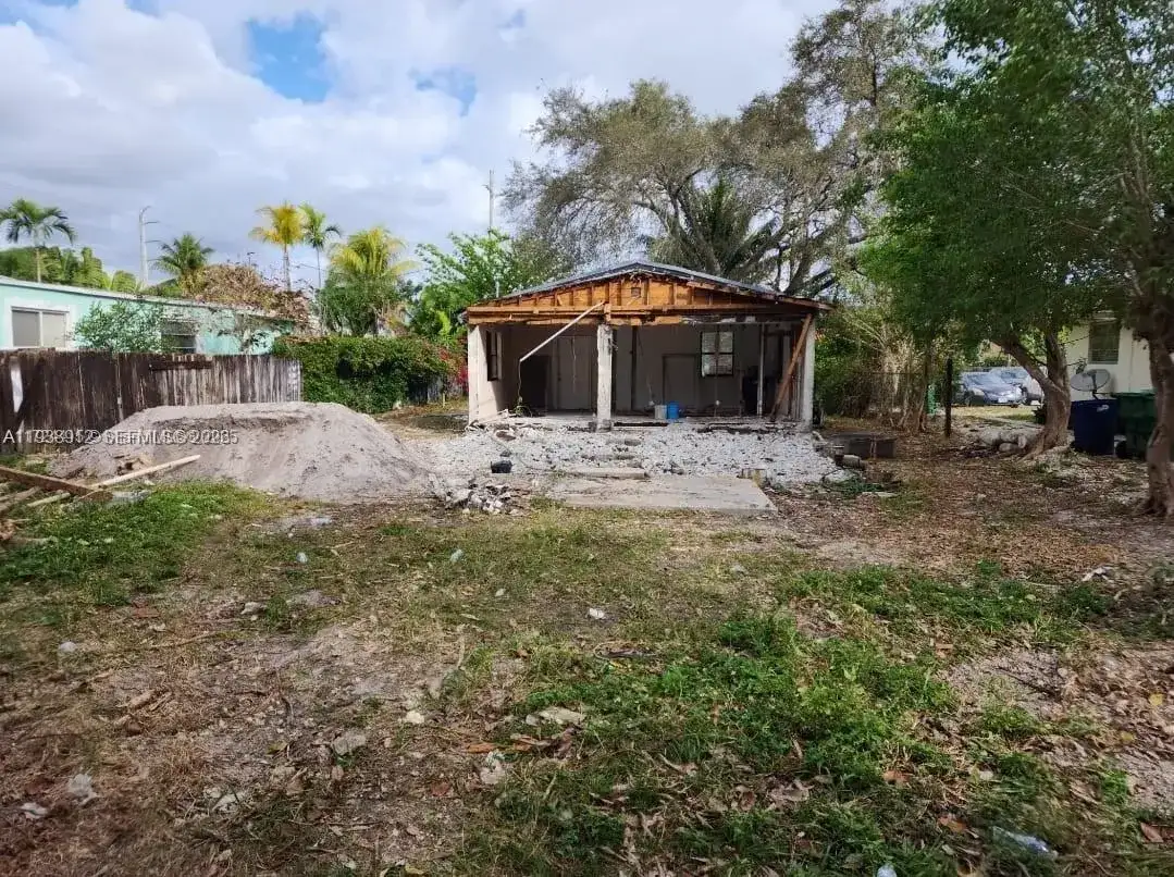 420 NW 96th St, Miami FL 33150 photo 2
