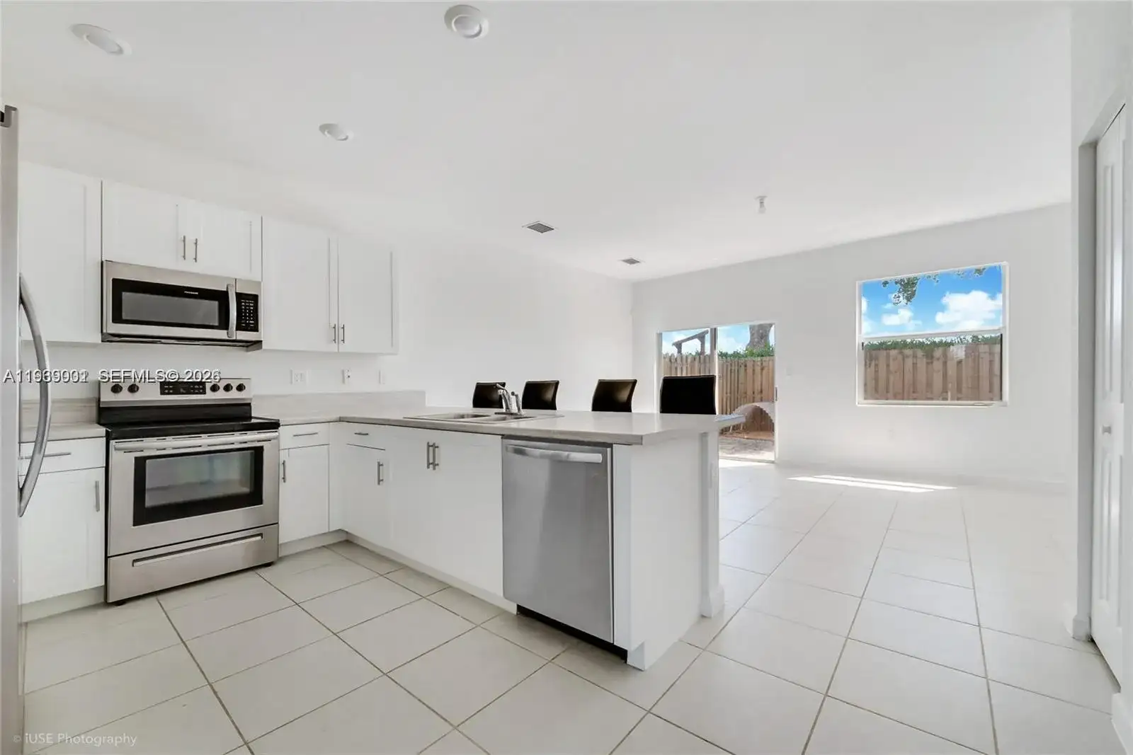 1705 SE 27th Rd, Homestead FL 33035 photo 4