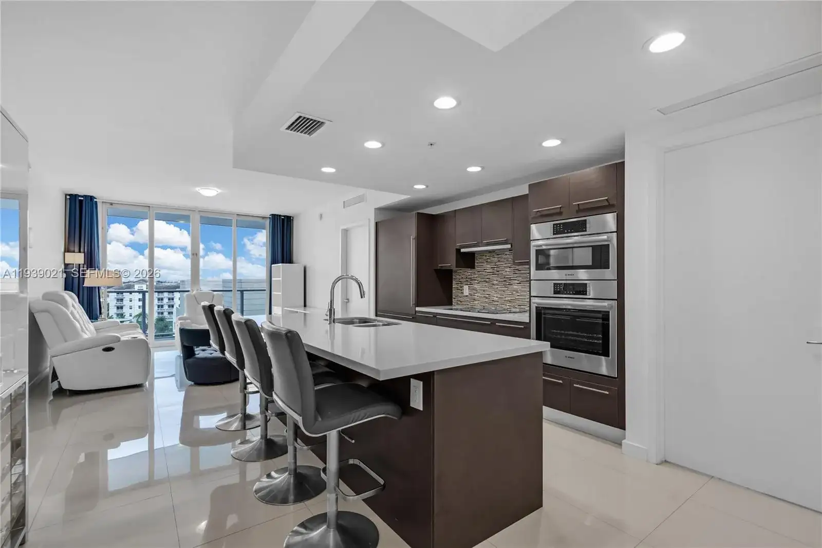 7751 NW 107th Ave # 716, Doral FL 33178 photo 4
