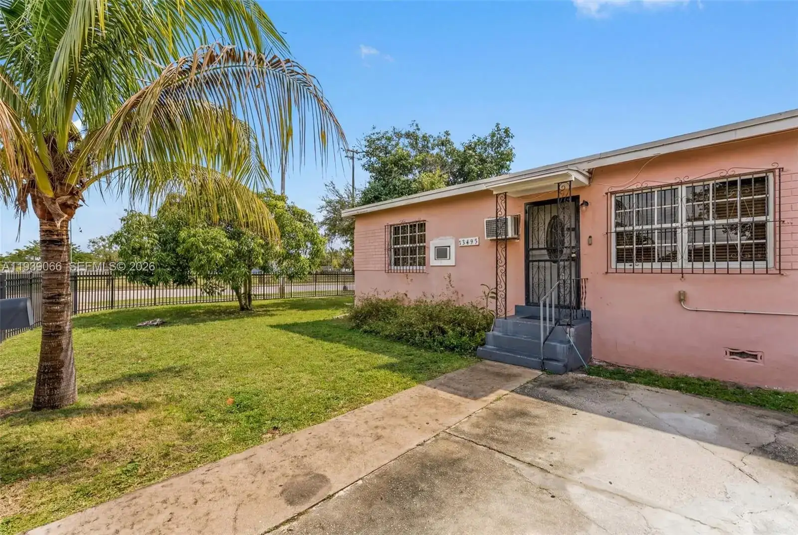 13493 NW 8th Ave, North Miami FL 33168 photo 3