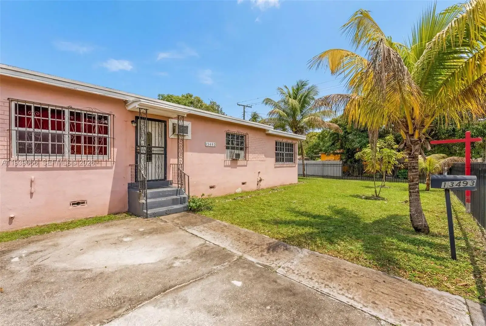 13493 NW 8th Ave, North Miami FL 33168 photo 4
