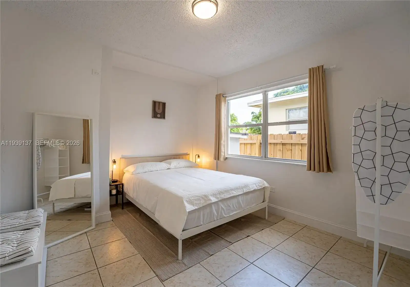 7031 NW 6th Ct, Miami FL 33150 photo 4
