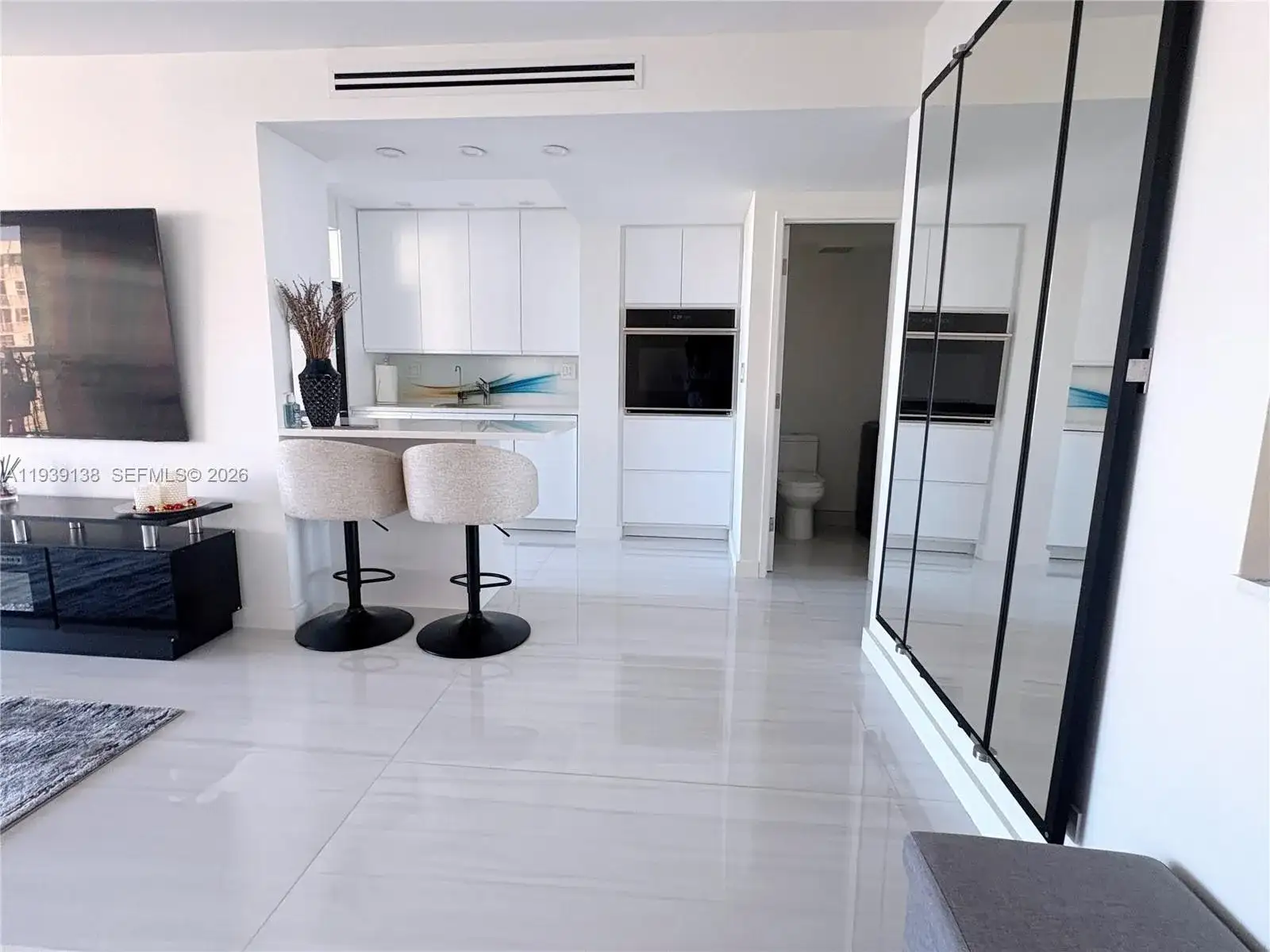 230 174th St # 2205, Sunny Isles Beach FL 33160 photo 4