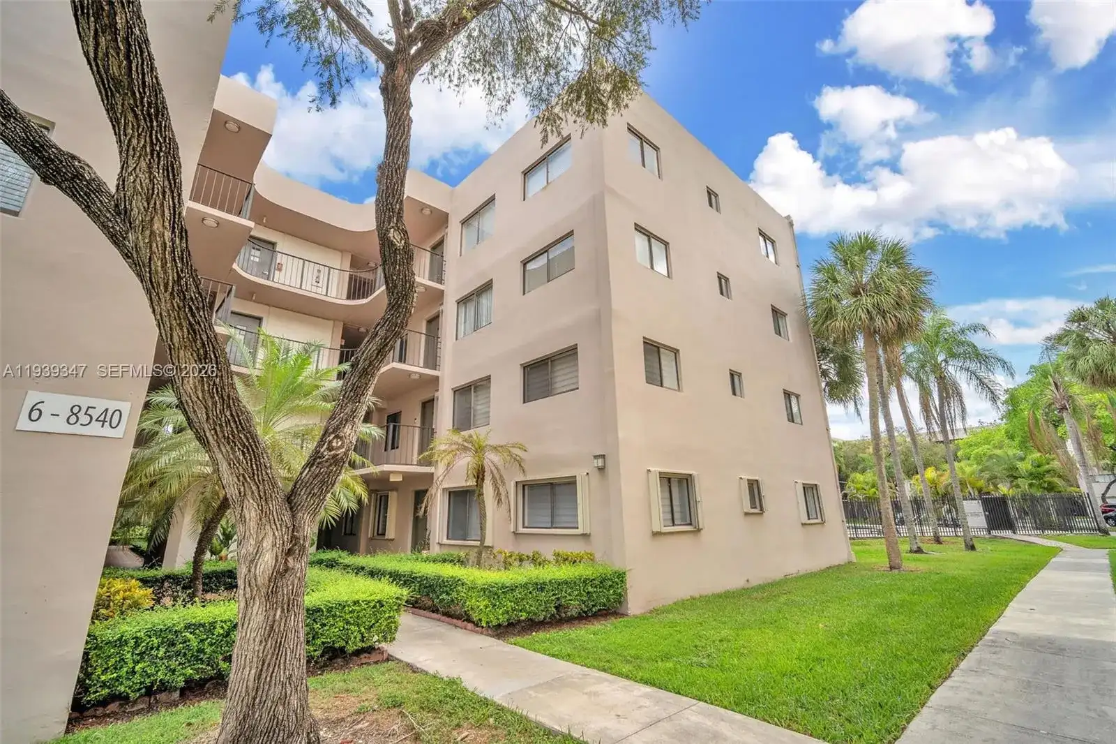 8540 SW 133rd Ave Rd # 312, Miami FL 33183 photo 2