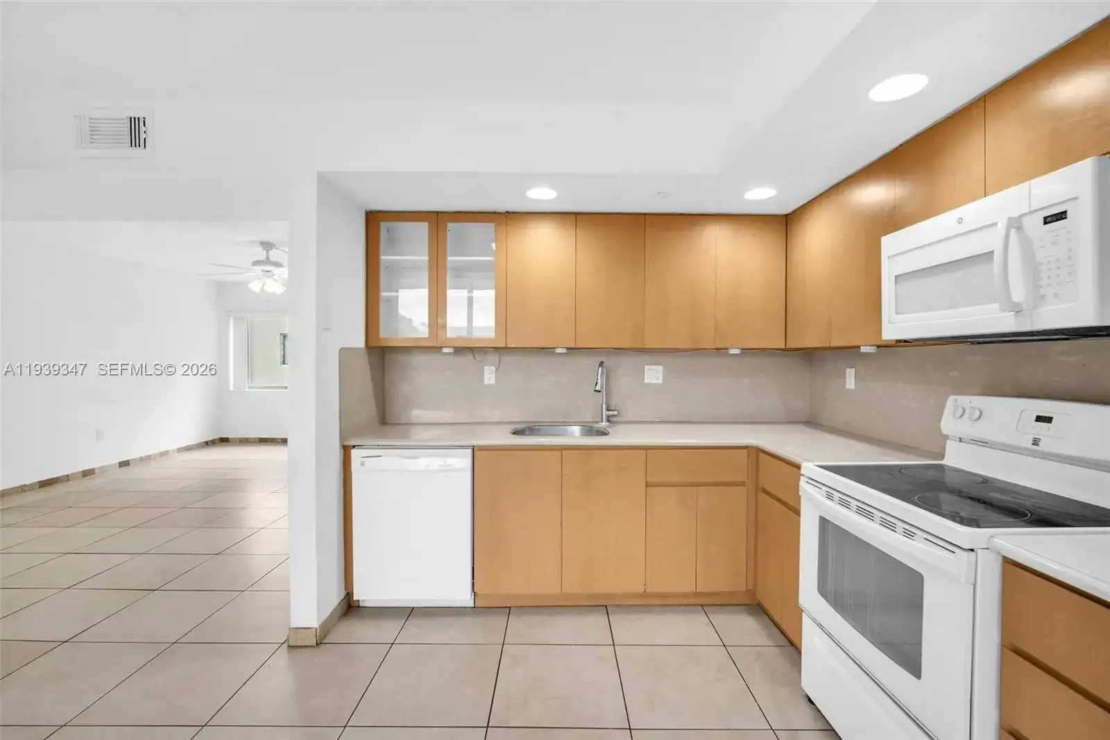 8540 SW 133rd Ave Rd # 312, Miami FL 33183 photo 5