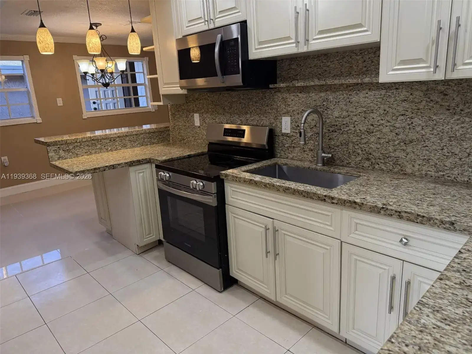 8071 SW 24th PL, Miramar FL 33025 photo 5