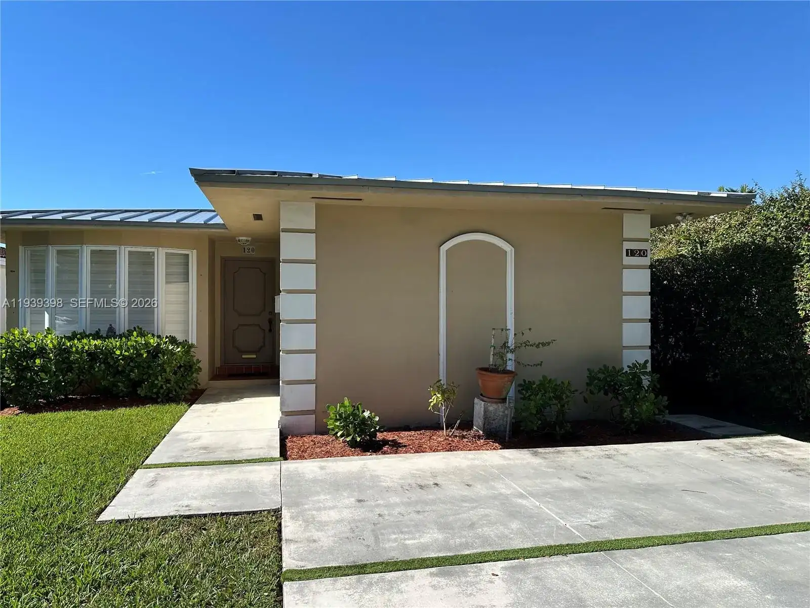 120 Pocatella St # 120, Miami Springs FL 33166 photo 4