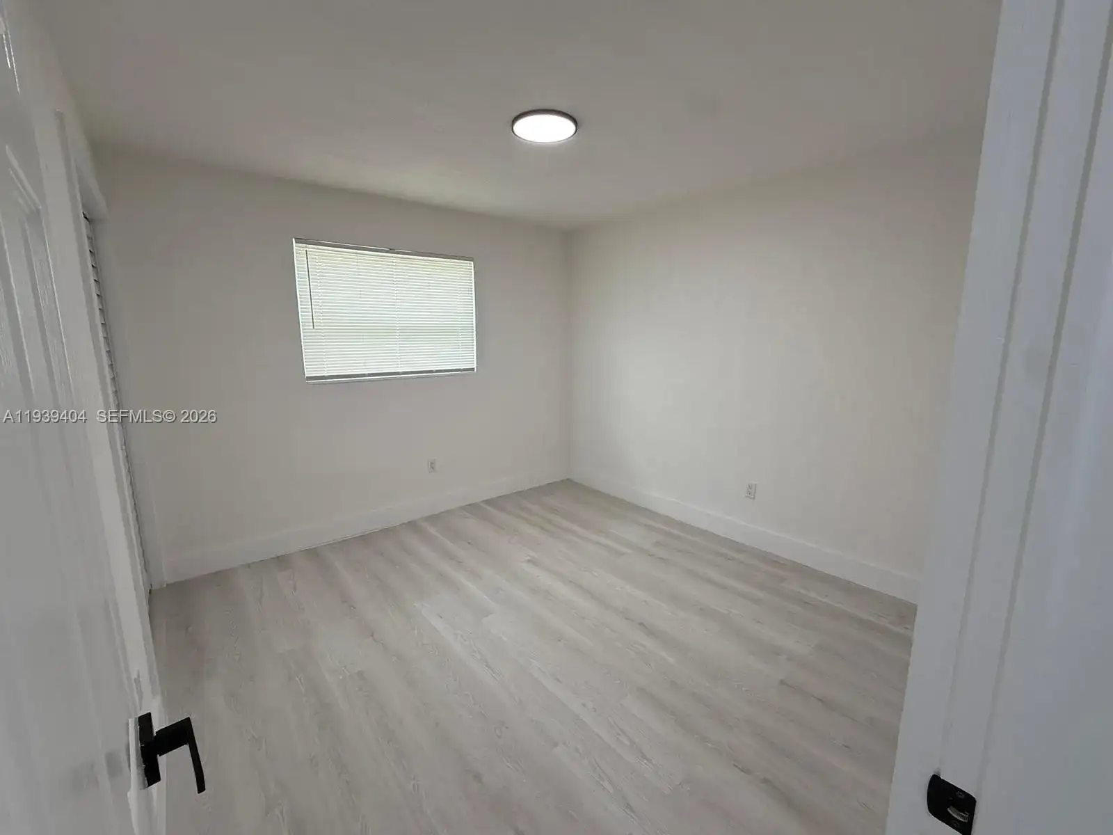 2920 NW 64th St, Miami FL 33147 photo 4