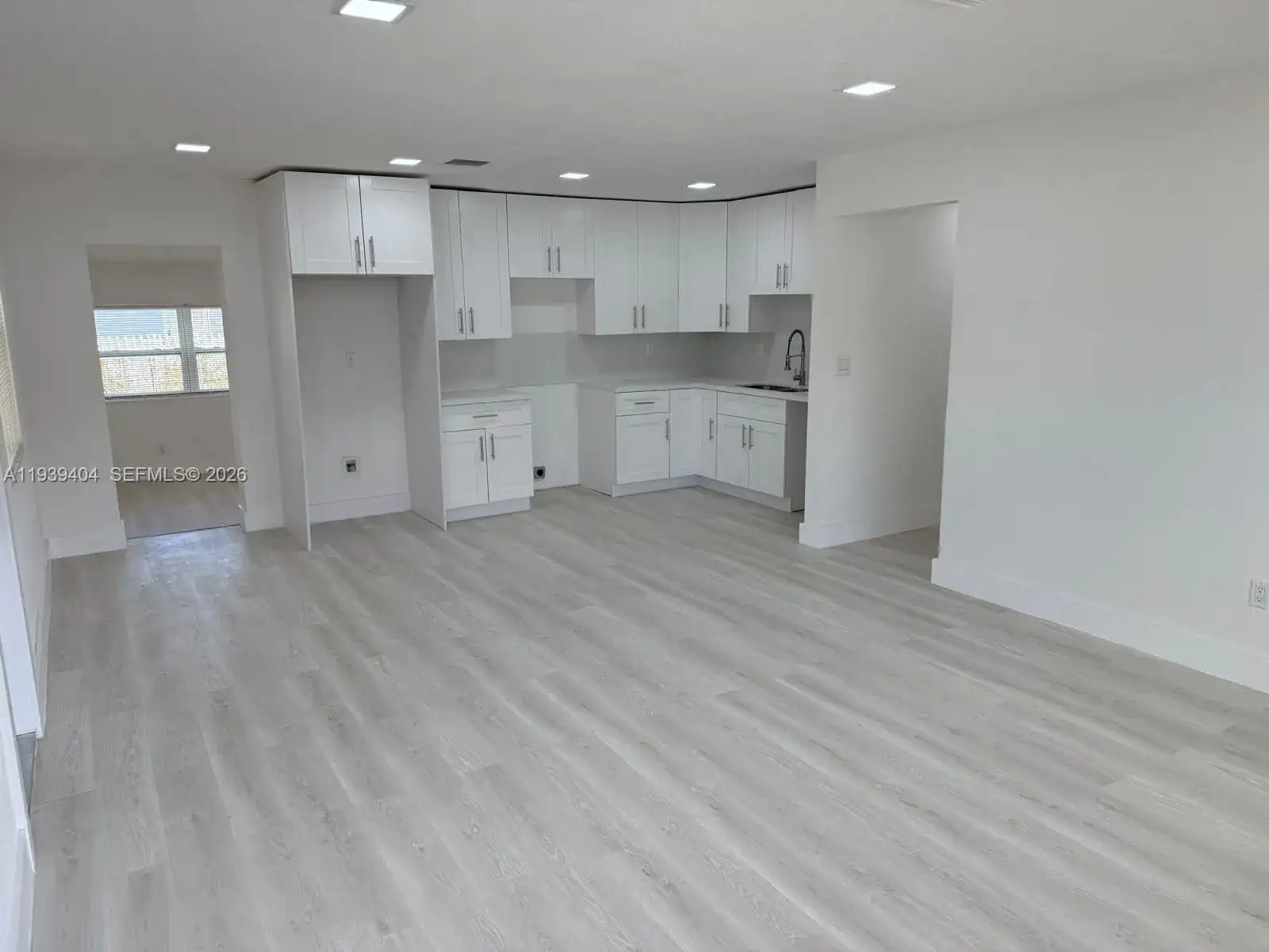 2920 NW 64th St, Miami FL 33147 photo 5