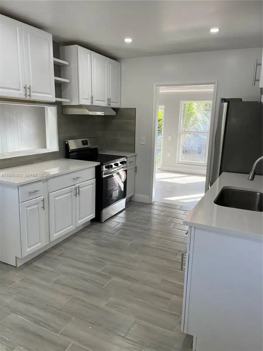 1386 NW 38th St # 1, Miami FL 33142 photo 4