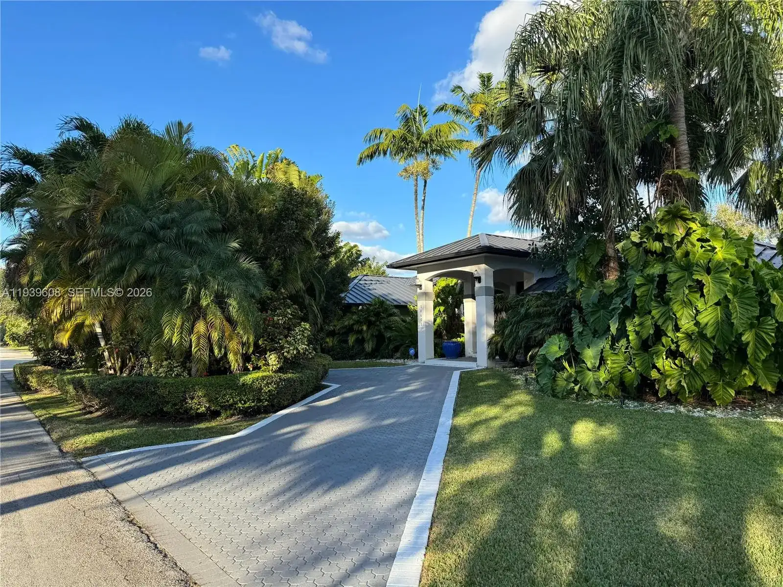 14601 SW 99th Ave, Miami FL 33176 photo 2