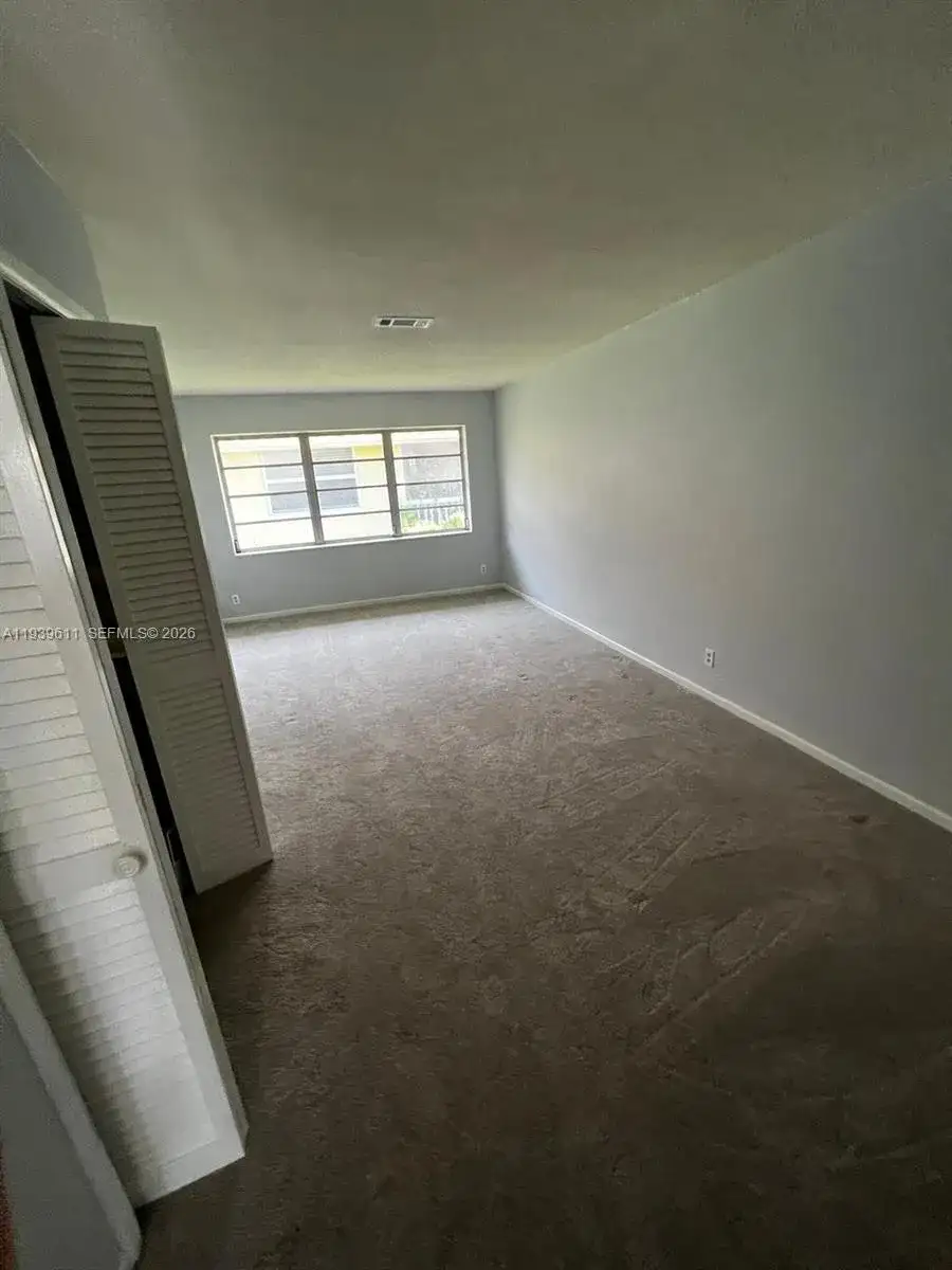 2701 NE 1st St # 203, Pompano Beach FL 33062 photo 4