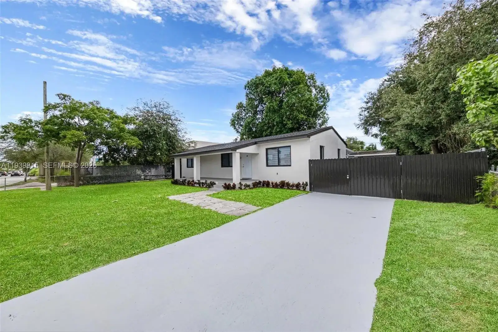 2250 NW 95th St, Miami FL 33147 photo 2