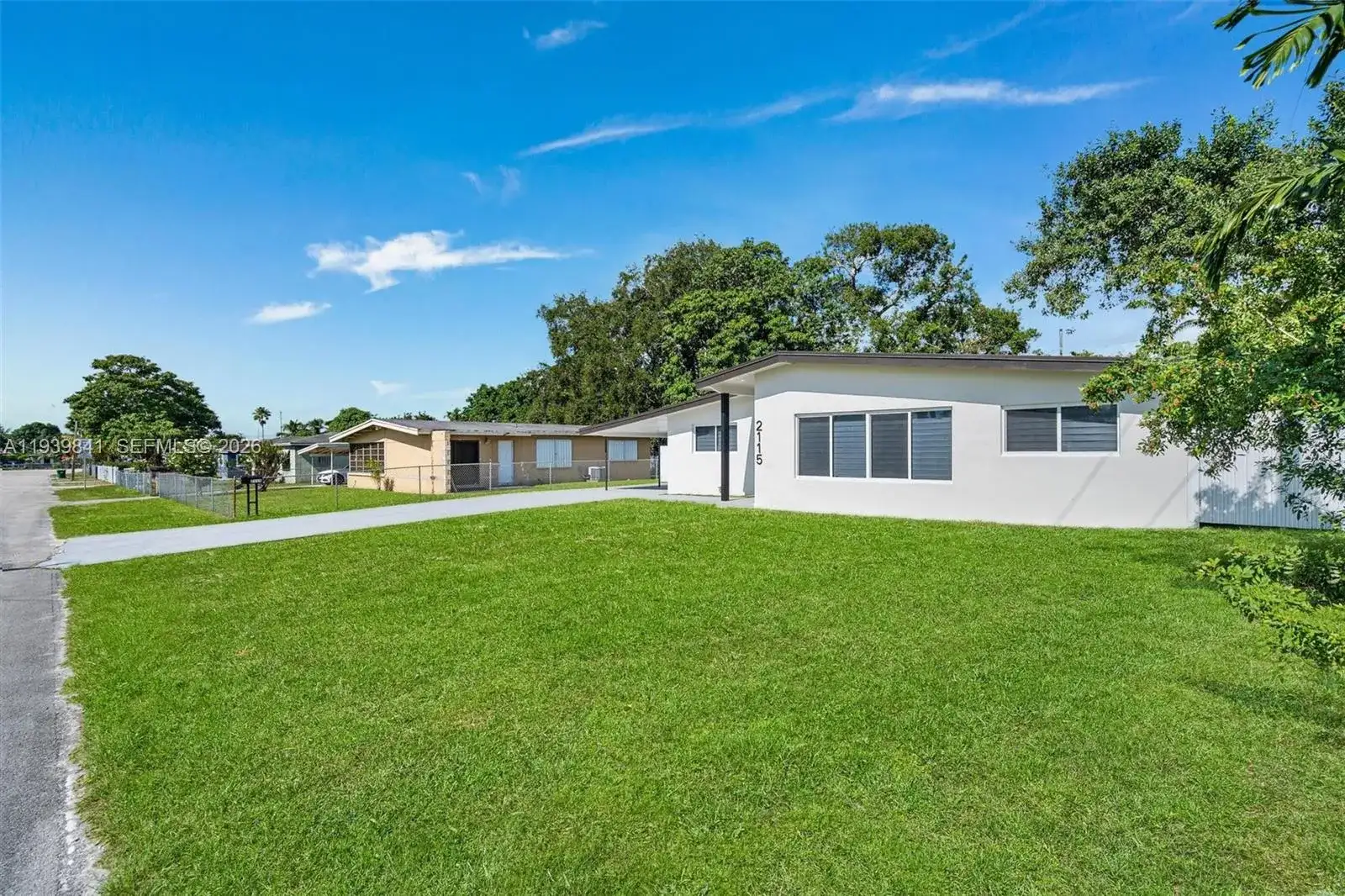 2115 NW 129th St, Miami FL 33167 photo 2