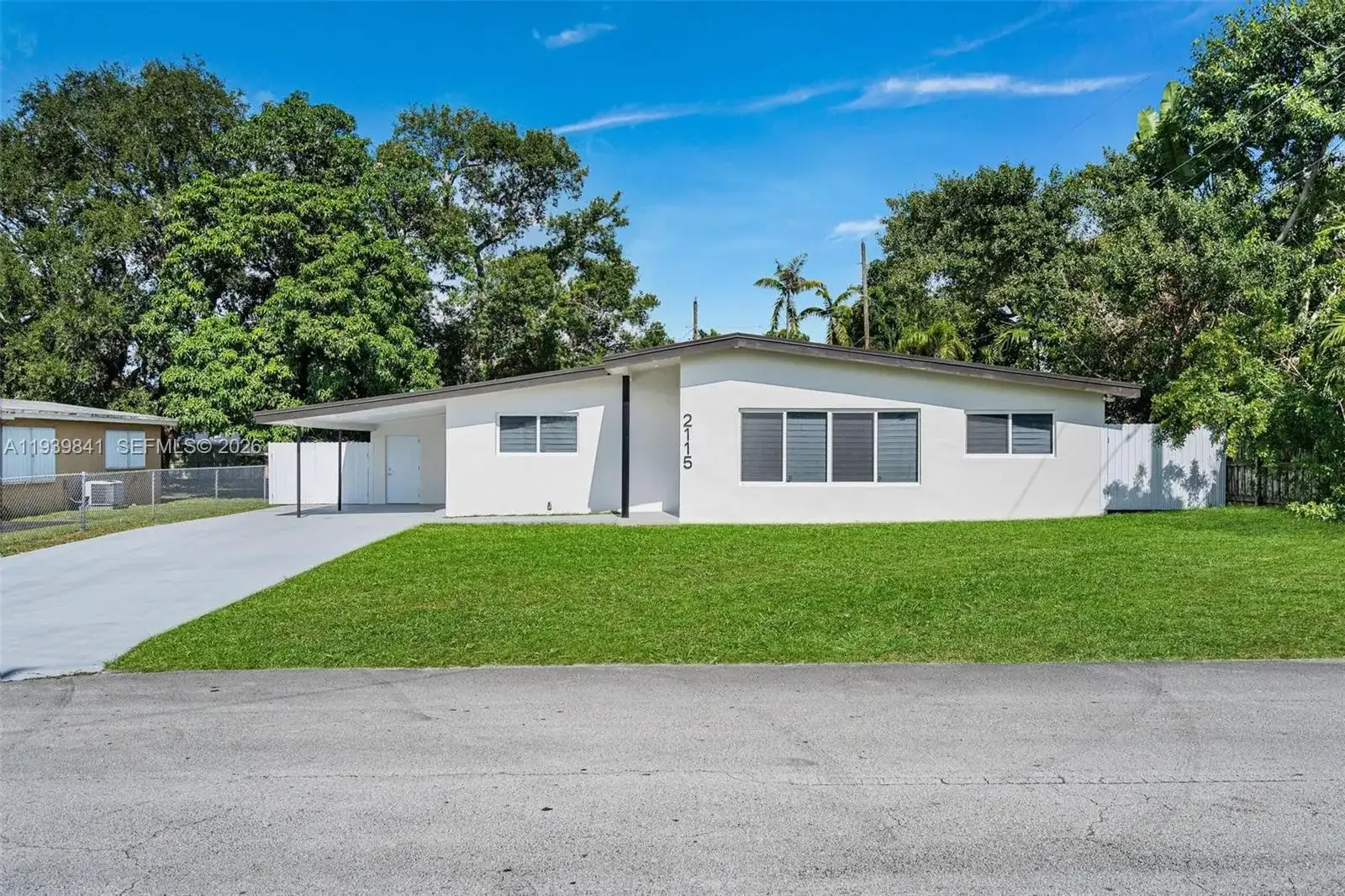2115 NW 129th St, Miami FL 33167 photo 3