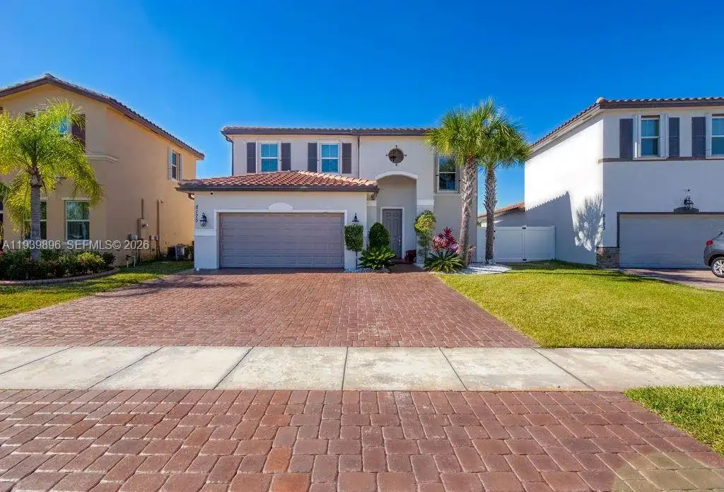 8175 NW Greenbank Cir, Port St. Lucie FL 34987 photo 2