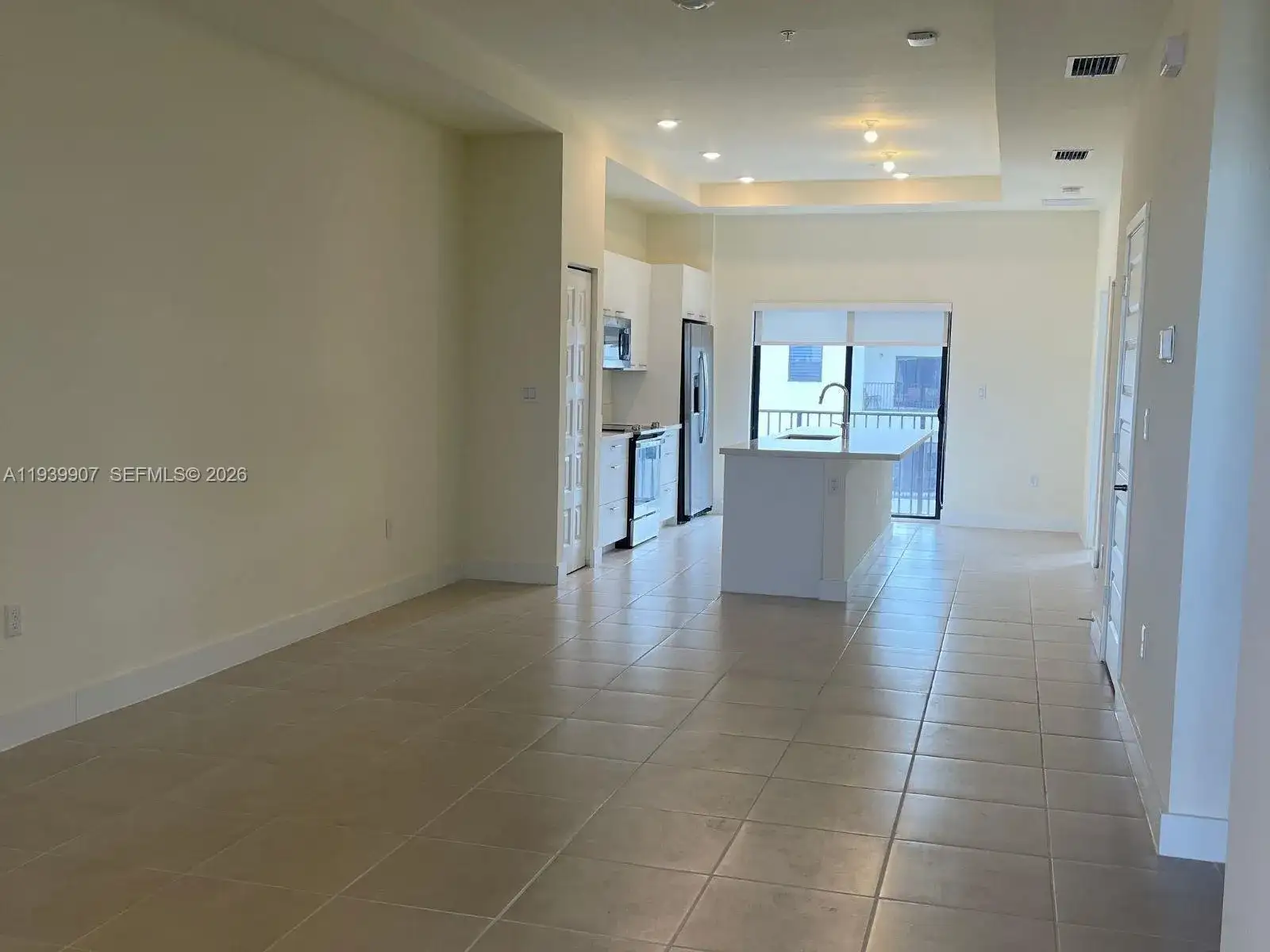 7915 NW 104th Ave # 32, Doral FL 33178 photo 4