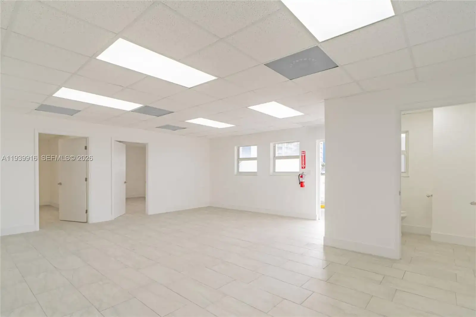 1615 W 31st Pl, Hialeah FL 33012 photo 3