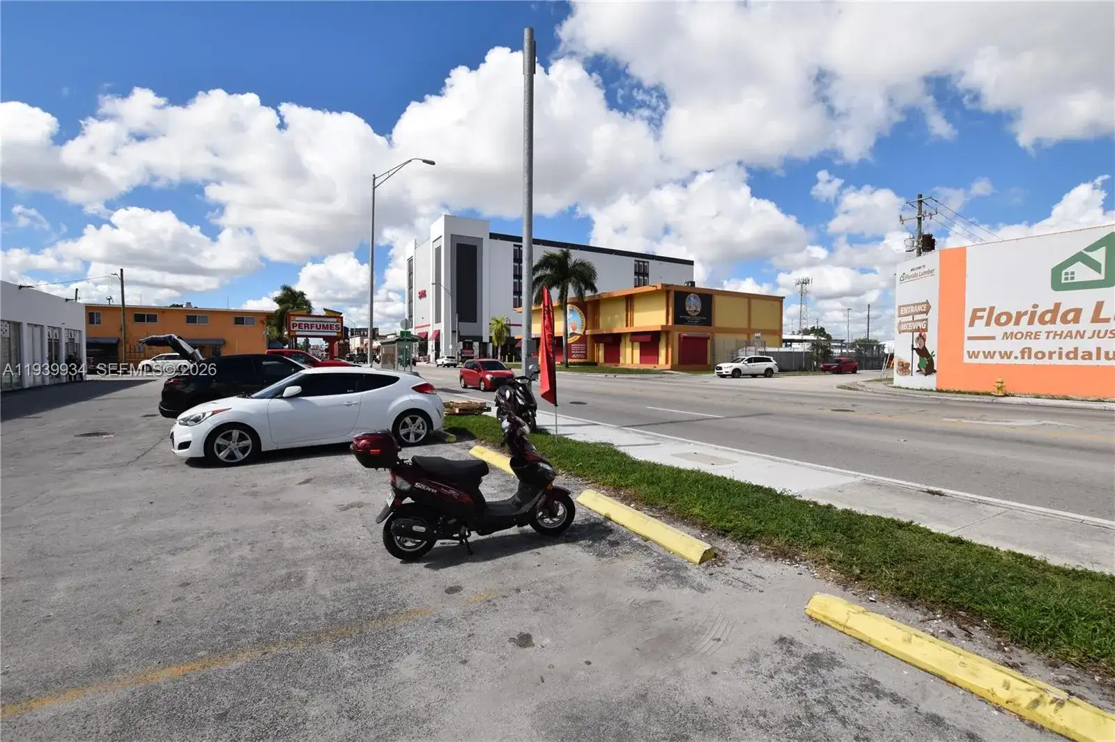 2494 NW 20th St, Miami FL 33142 photo 4