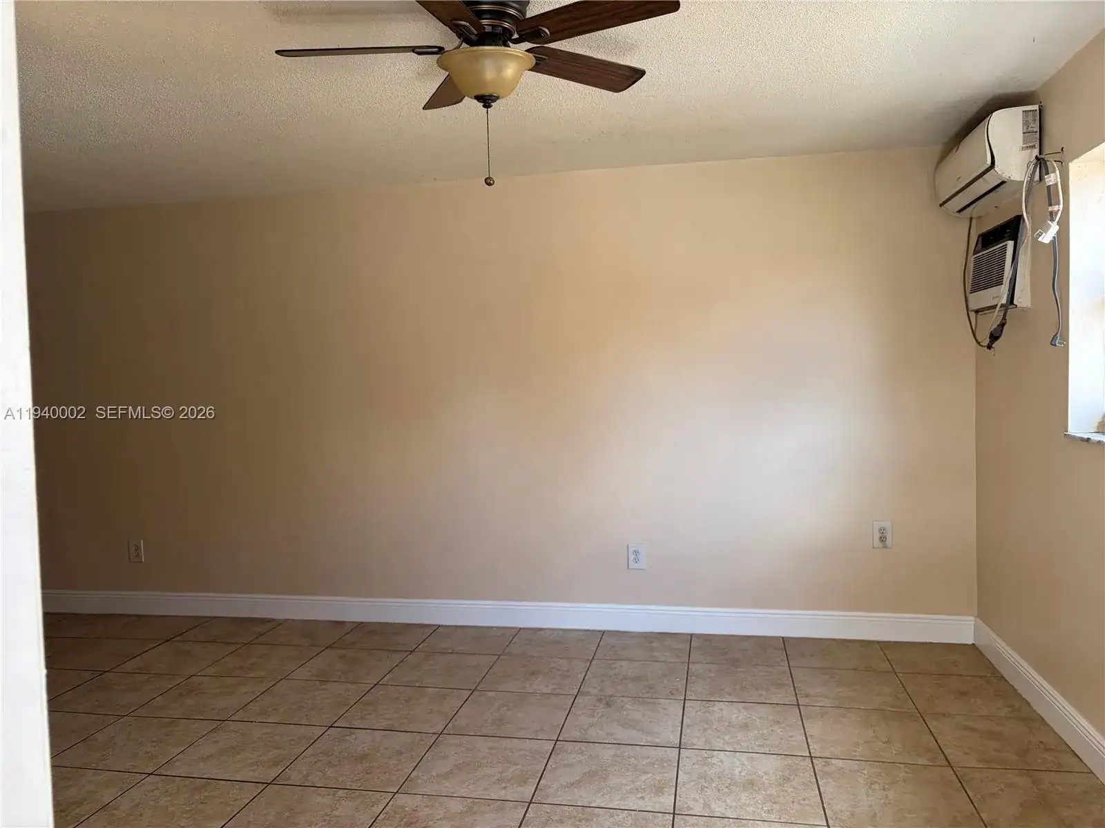 307 E 14th St, Hialeah FL 33010 photo 3