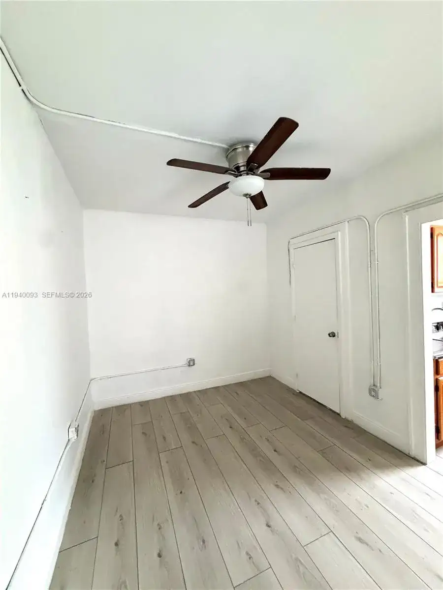 967 SW 5th St, Miami FL 33130 photo 2