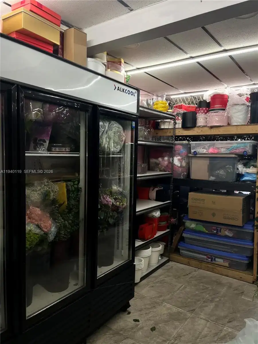 27, Miami FL 33125 photo 4