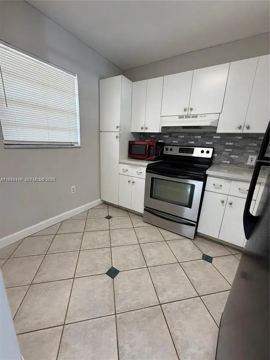 8701 SW 12th St # 30, Miami FL 33174 photo 4