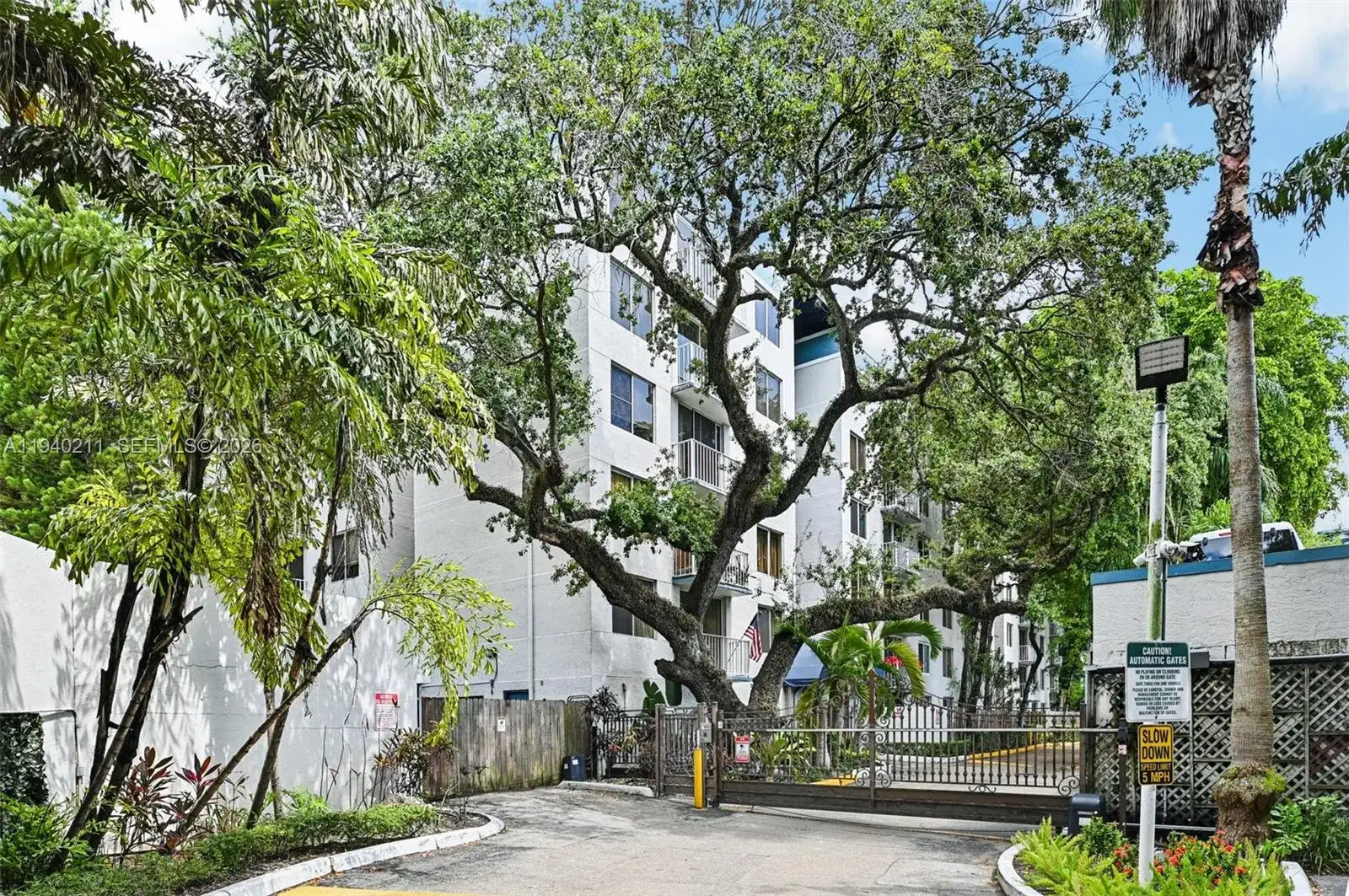 1740 NW N River Dr # 614, Miami FL 33125 photo 3