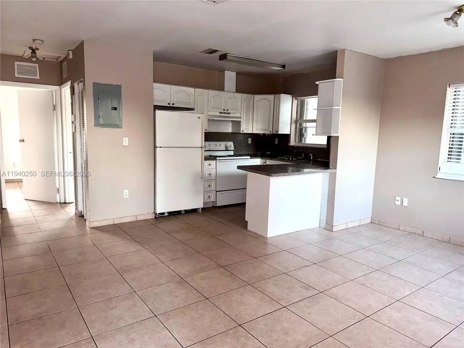 14140 NE 2nd Ct # 4, Miami FL 33161 photo 3