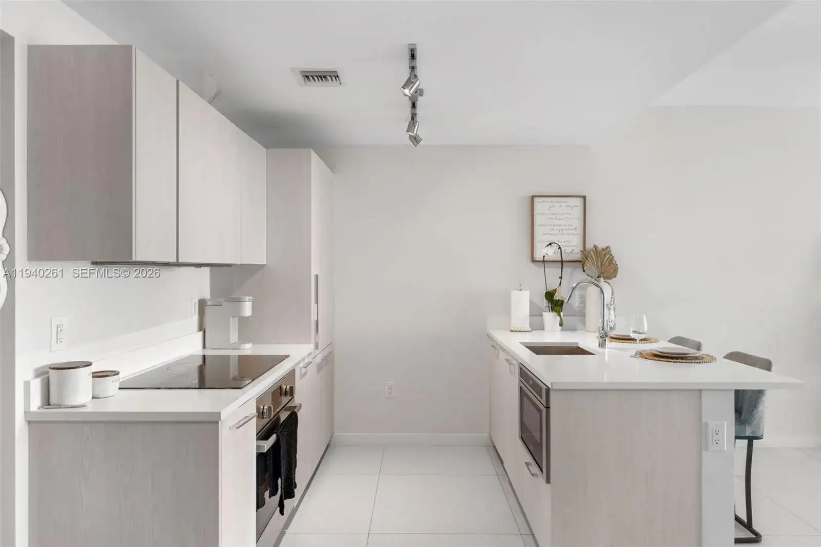 501 NE 31st St # 1503, Miami FL 33137 photo 5