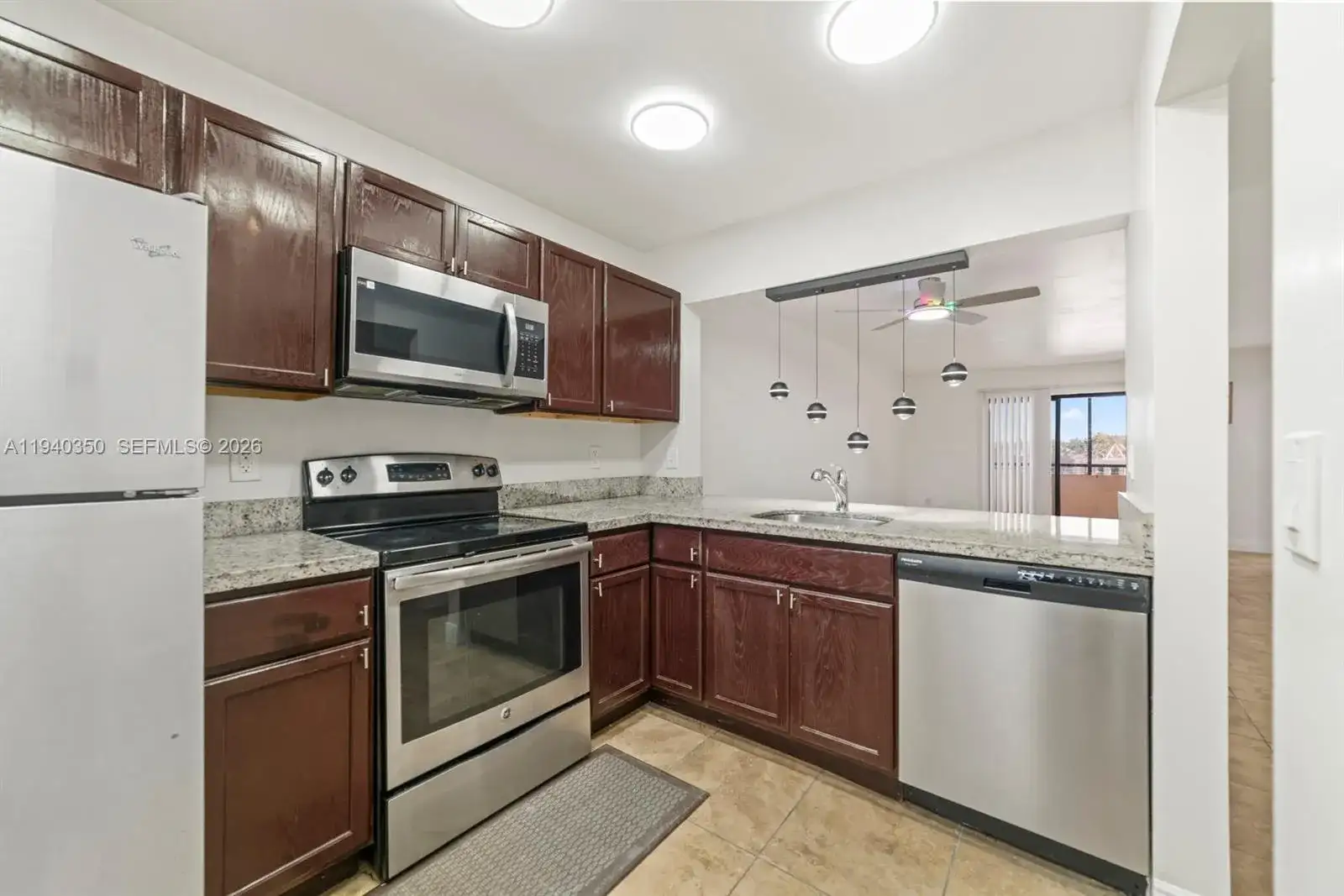 880 NE 207th Ter # 10, Miami FL 33179 photo 2